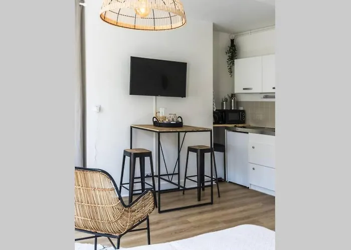 Suite privée tout confort rénovée, Esprit hôtel 4 étoiles * Caen