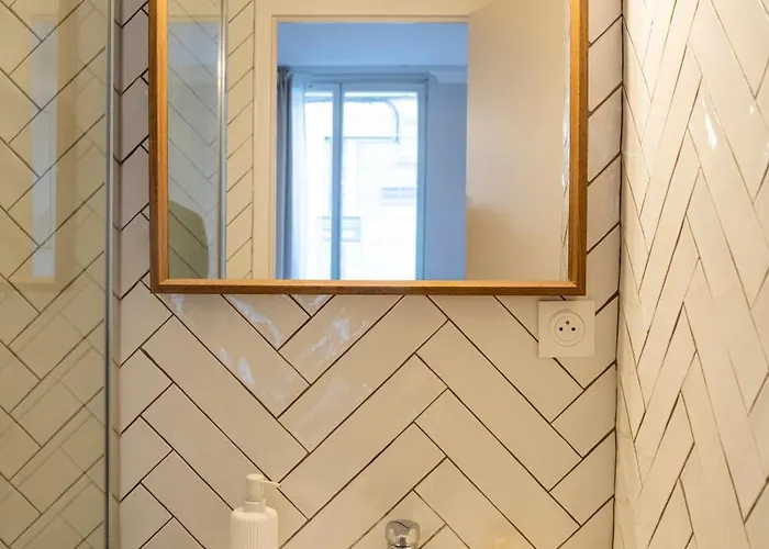 Suite privée tout confort rénovée, Esprit hôtel 4 étoiles * Caen